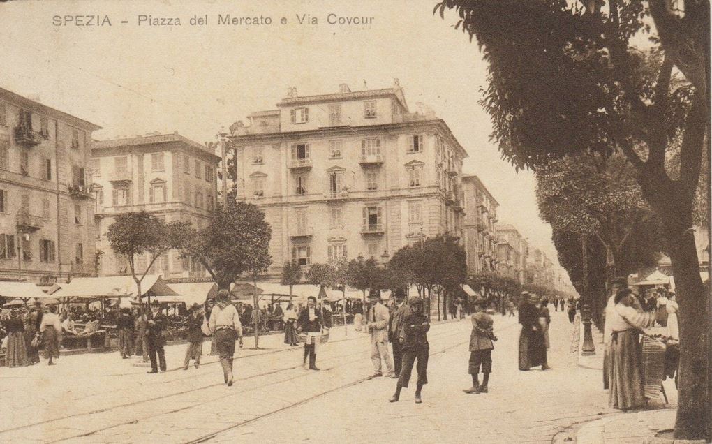 Piazza del Mercato e Via Cavour anno1916